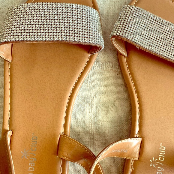 Montigo Bay Club | Cute sandals with rhinestones - Picture 2 of 2